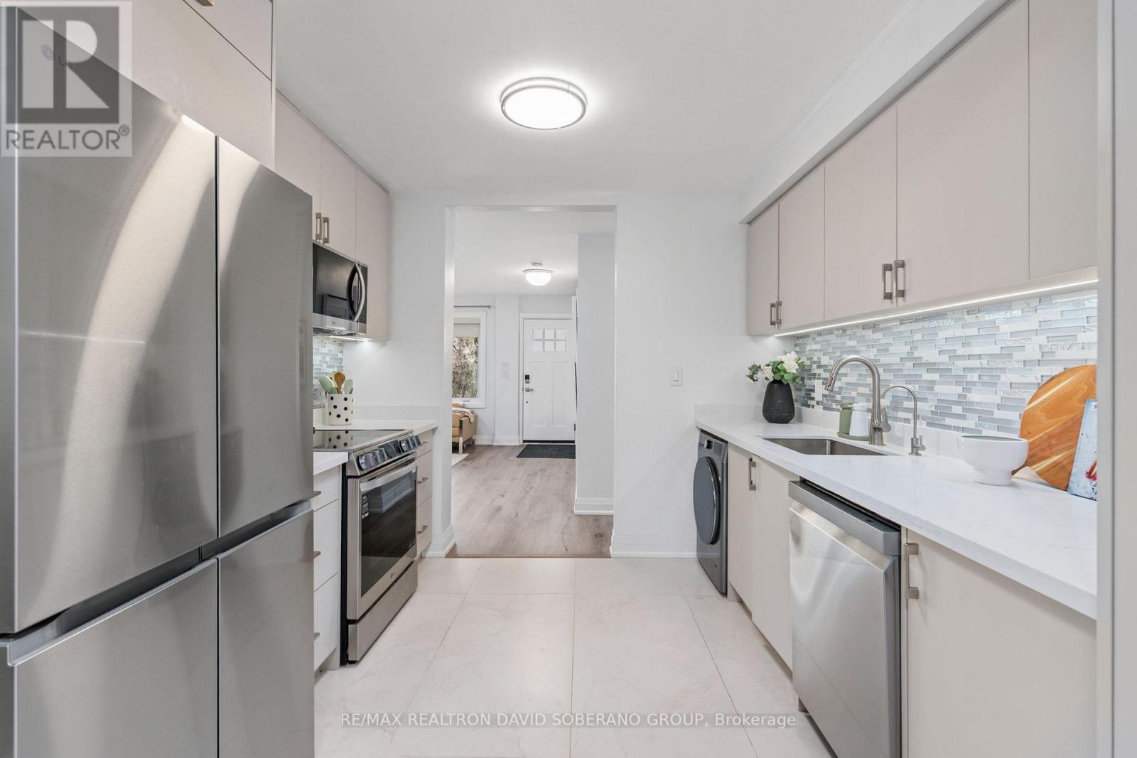 35 Almore Avenue, Toronto, Ontario  M3H 2G9 - Photo 14 - C13742890