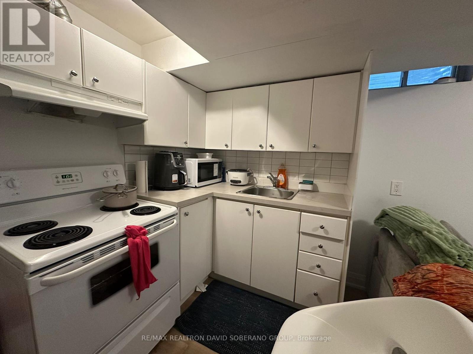 35 Almore Avenue, Toronto, Ontario  M3H 2G9 - Photo 28 - C13742890