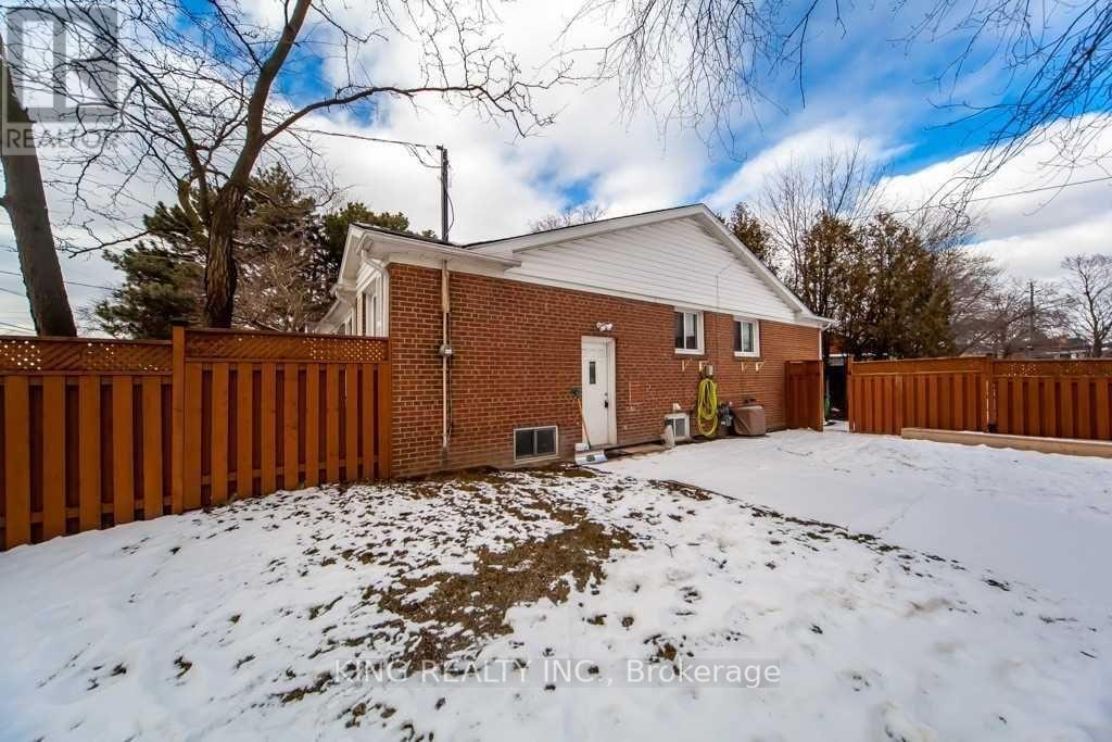 62 Camwood Crescent, Toronto, Ontario  M3A 3L4 - Photo 17 - C13742924