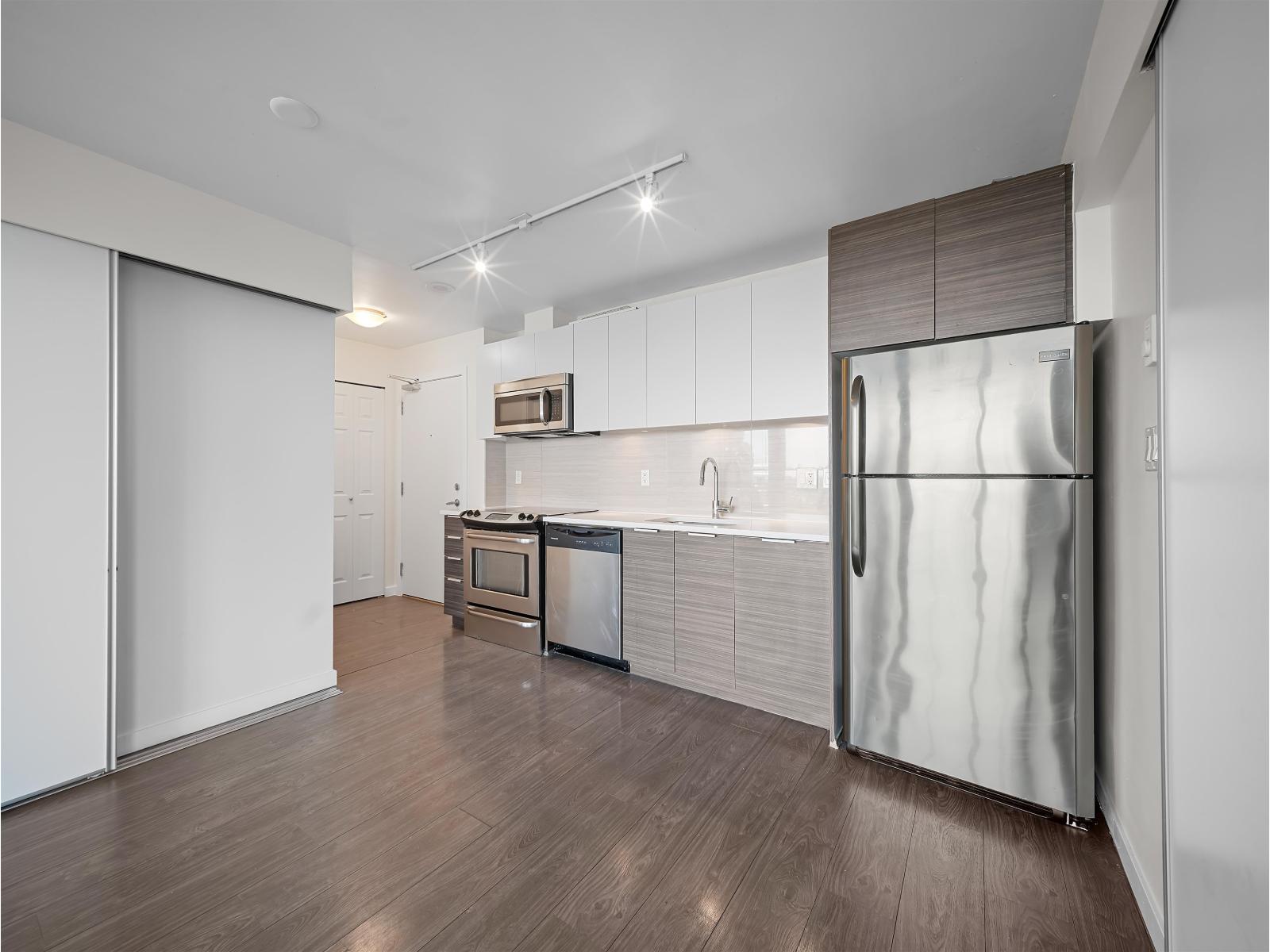 808 13303 Central Avenue, Surrey, British Columbia  V3T 0K6 - Photo 10 - R3160374
