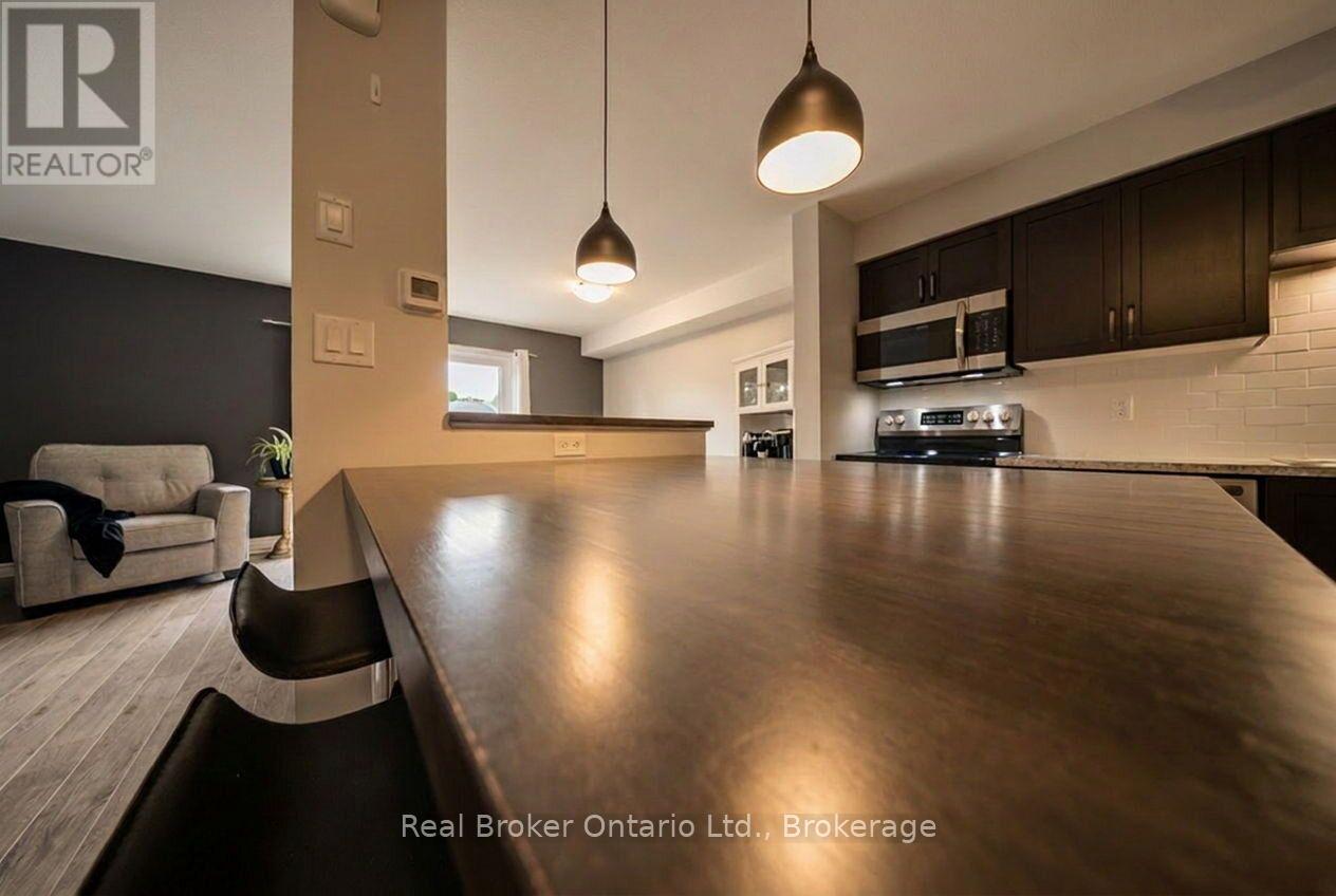 21 - 30 Imperial Road S, Guelph (Willow West/sugarbush/west Acres), Ontario  N1K 1Y1 - Photo 3 - X13742928