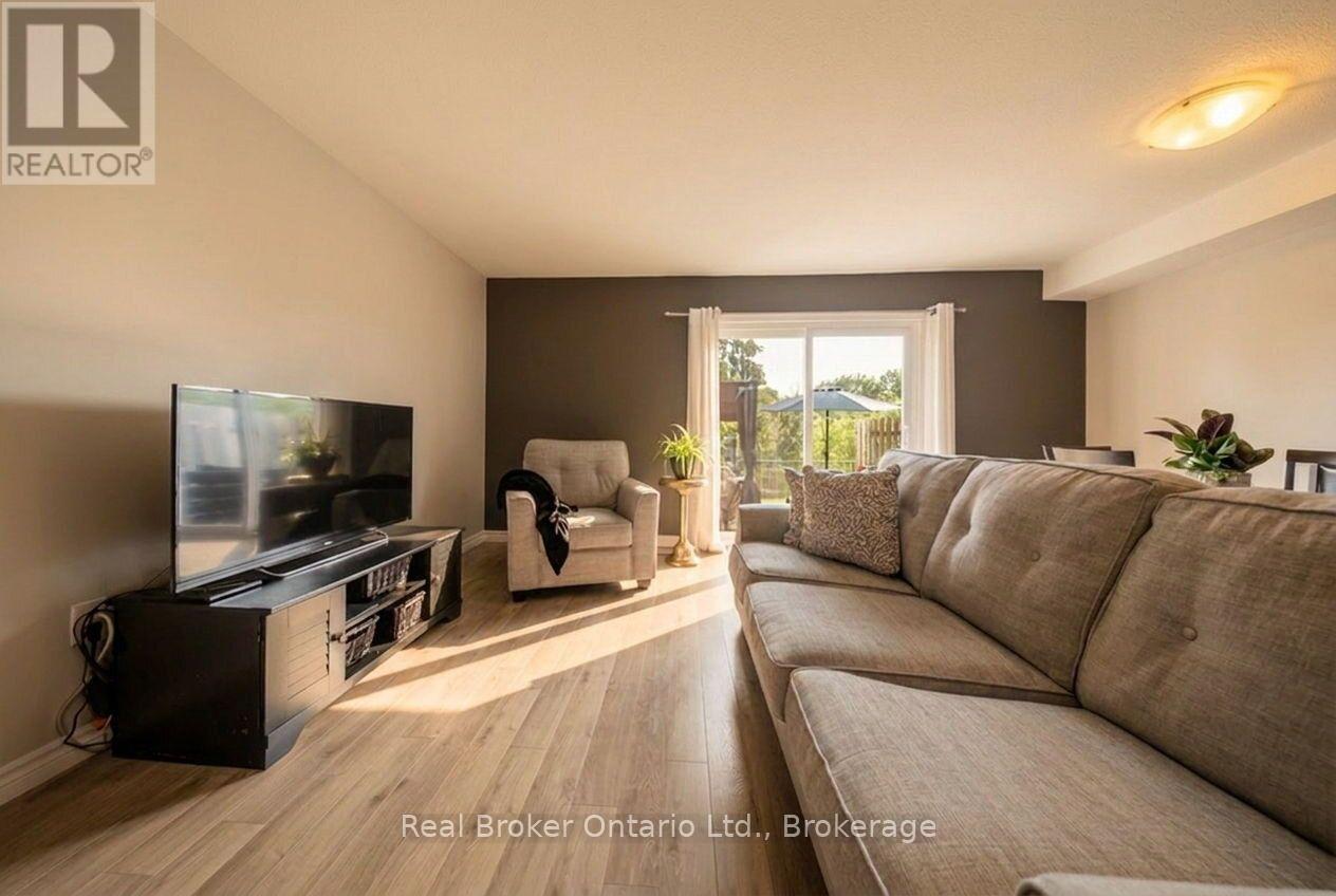 21 - 30 Imperial Road S, Guelph (Willow West/sugarbush/west Acres), Ontario  N1K 1Y1 - Photo 8 - X13742928
