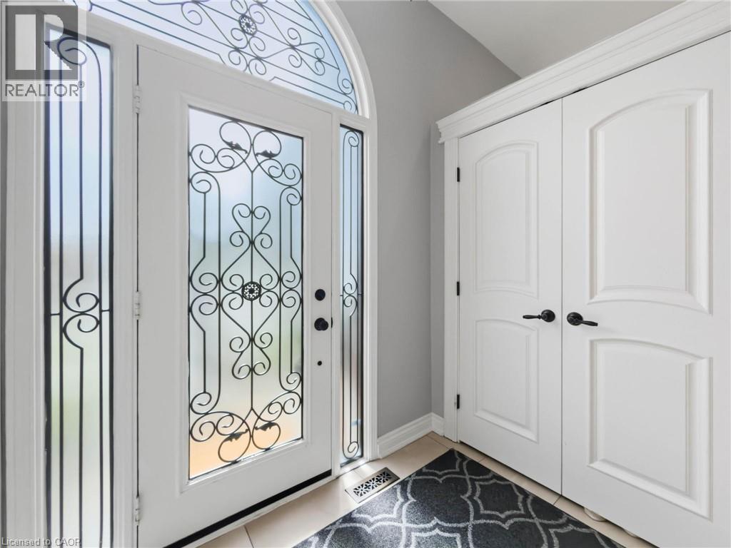 45 Tradewind Drive, Oakville, Ontario  L6L 6K9 - Photo 4 - 40856900