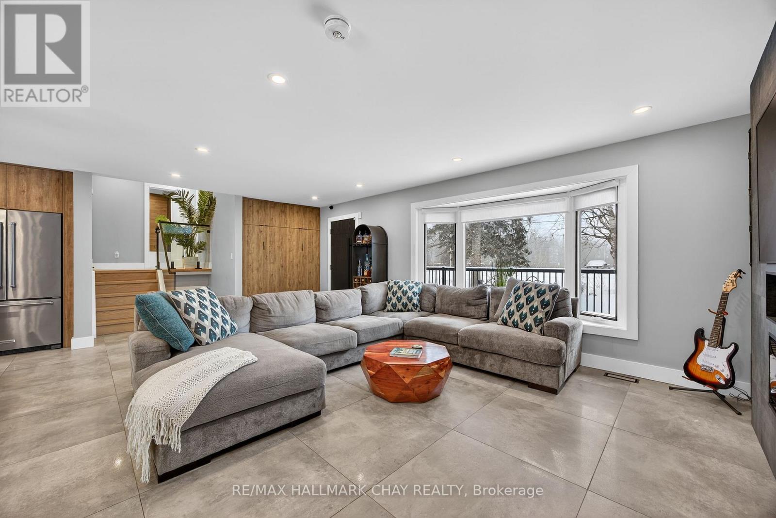 1386 Gilford Road, Innisfil, Ontario  L0L 1R0 - Photo 4 - N13742864