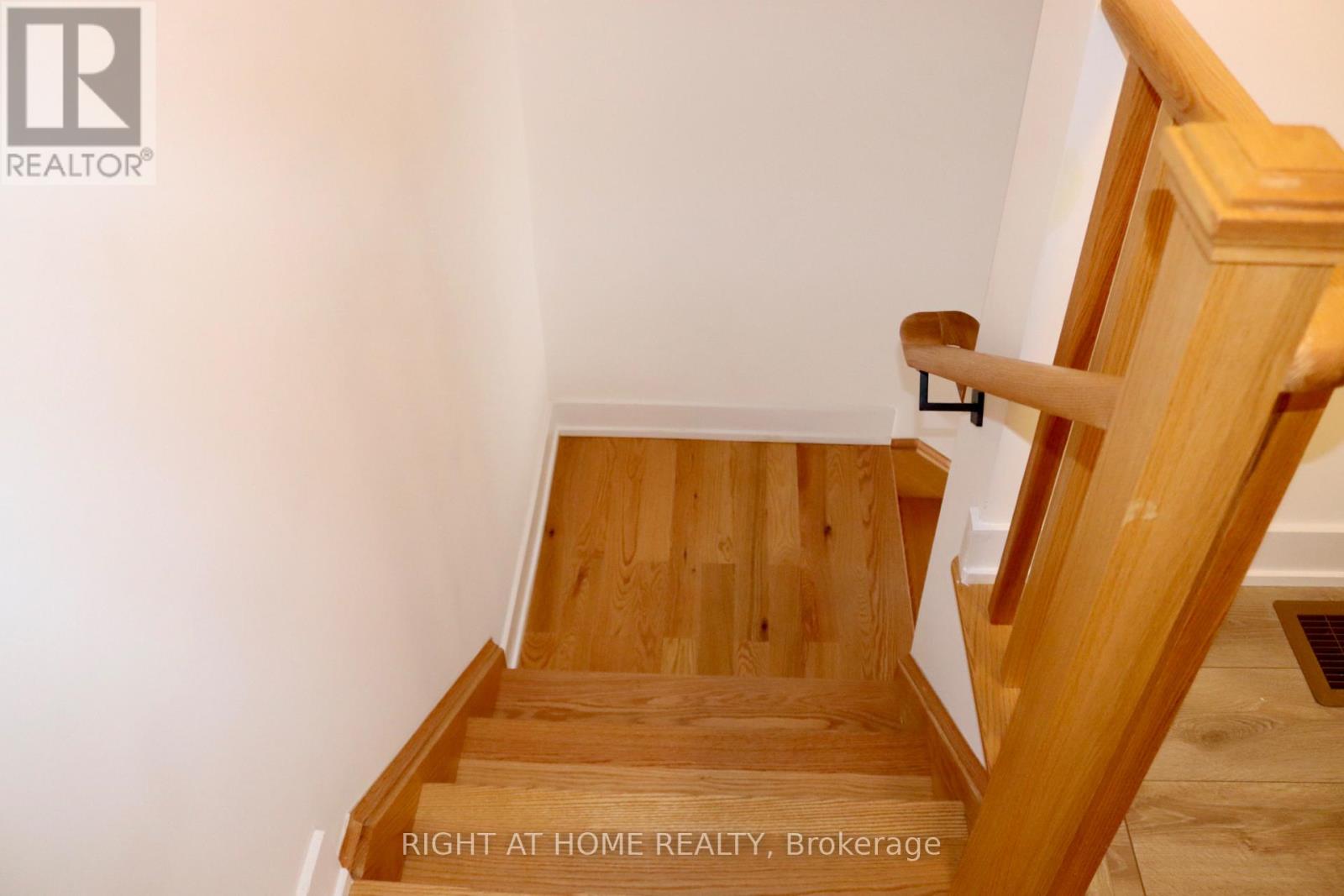 7 Wagon Lane, Barrie, Ontario  L9J 0V4 - Photo 13 - S13742920