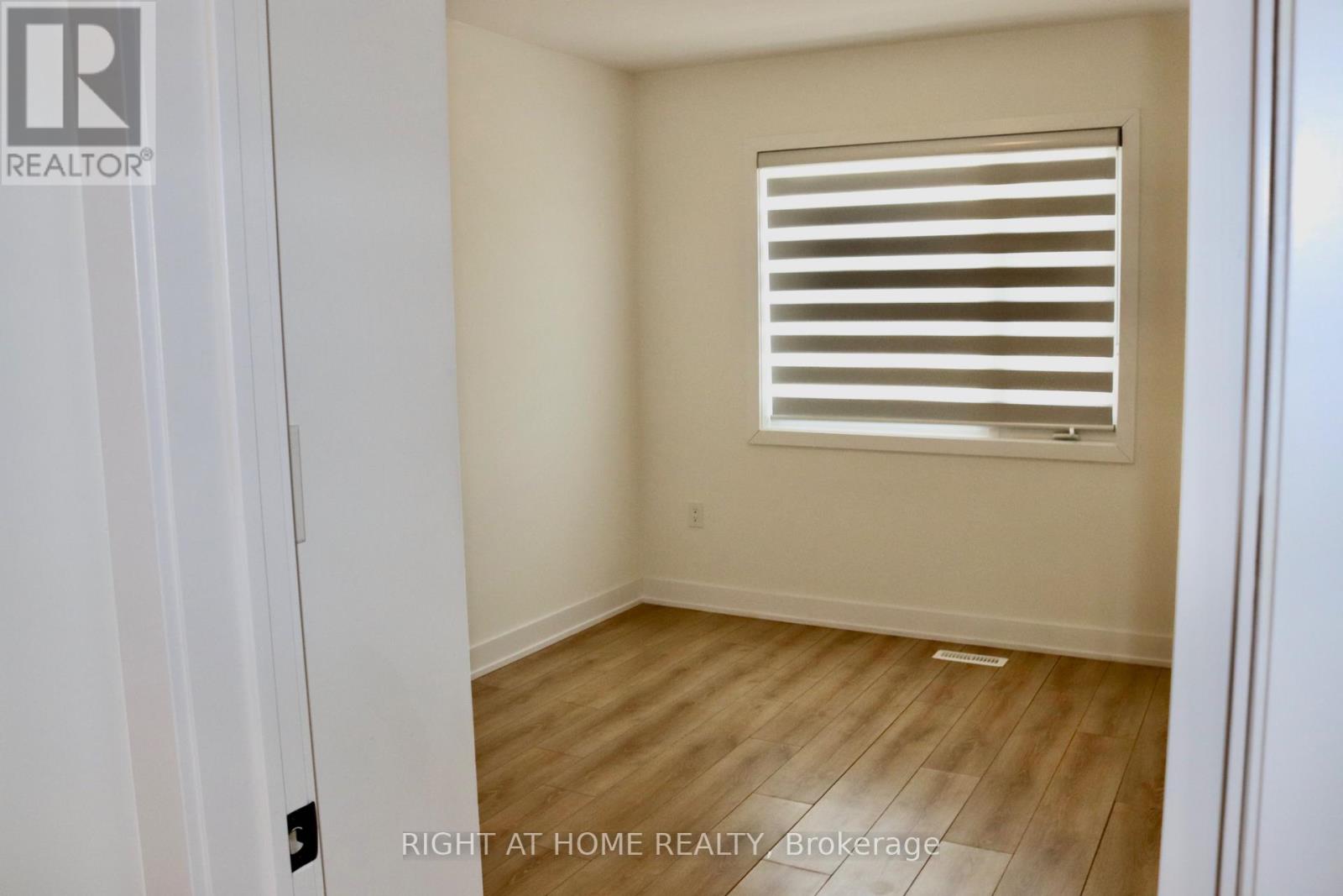 7 Wagon Lane, Barrie, Ontario  L9J 0V4 - Photo 14 - S13742920