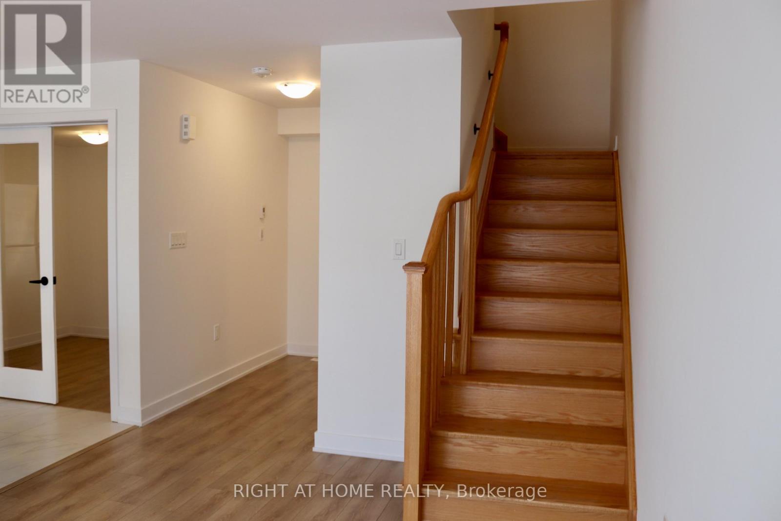 7 Wagon Lane, Barrie, Ontario  L9J 0V4 - Photo 17 - S13742920