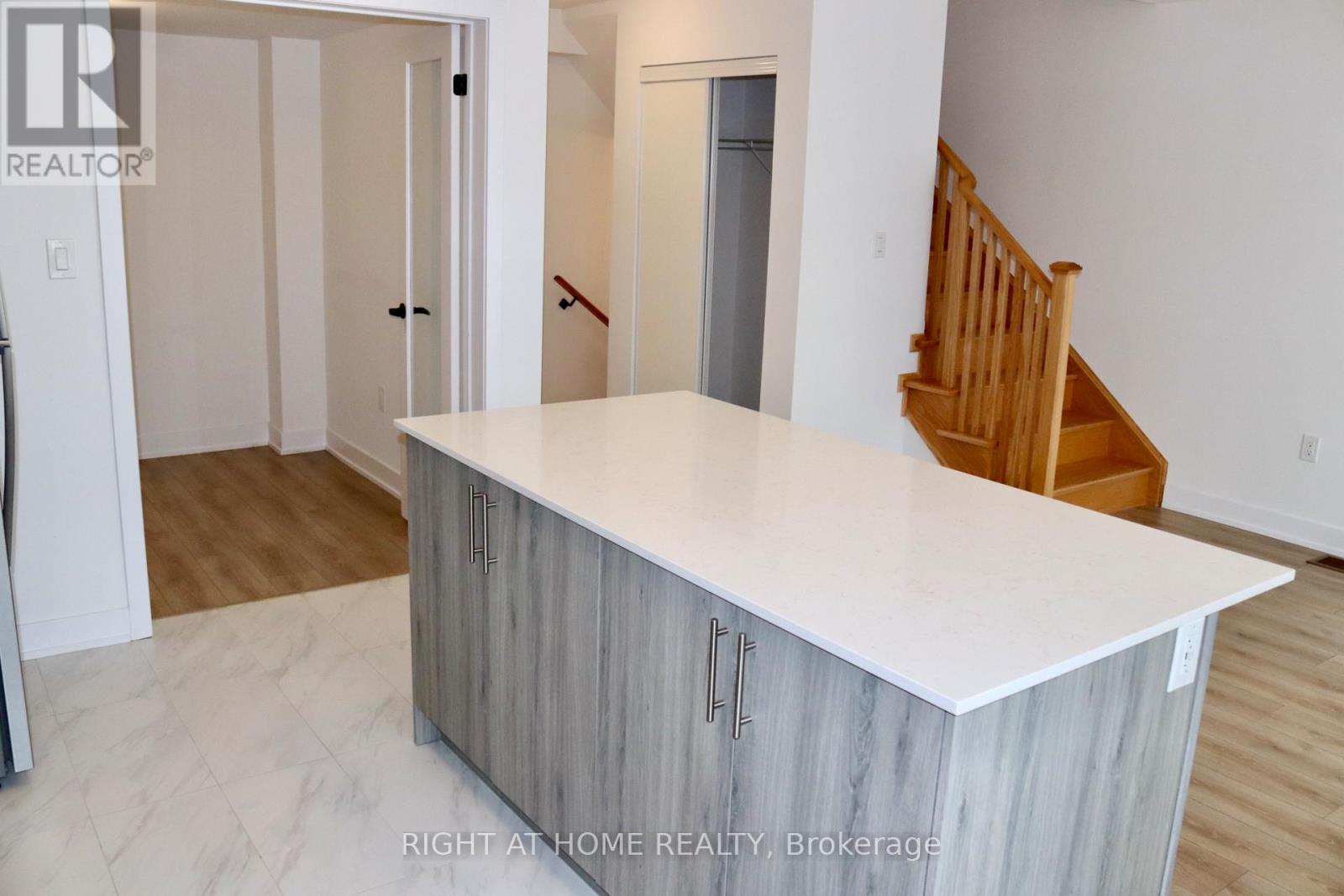 7 Wagon Lane, Barrie, Ontario  L9J 0V4 - Photo 22 - S13742920