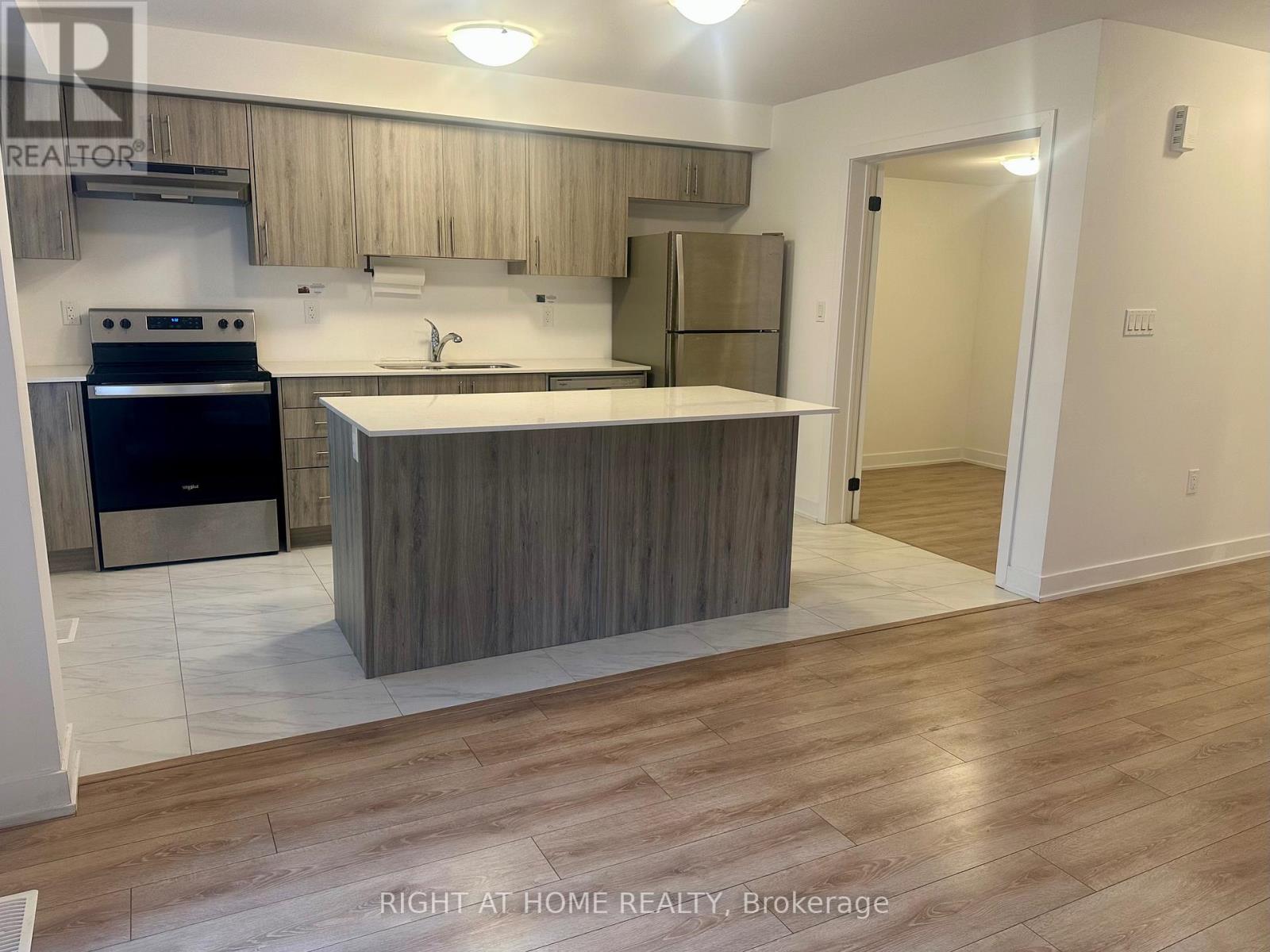 7 Wagon Lane, Barrie, Ontario  L9J 0V4 - Photo 4 - S13742920