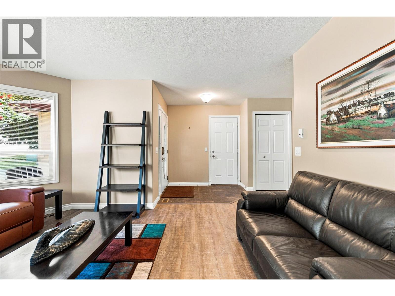 831 37 Street SE, Salmon Arm, British Columbia  V1E 3M2 - Photo 6 - 10399399