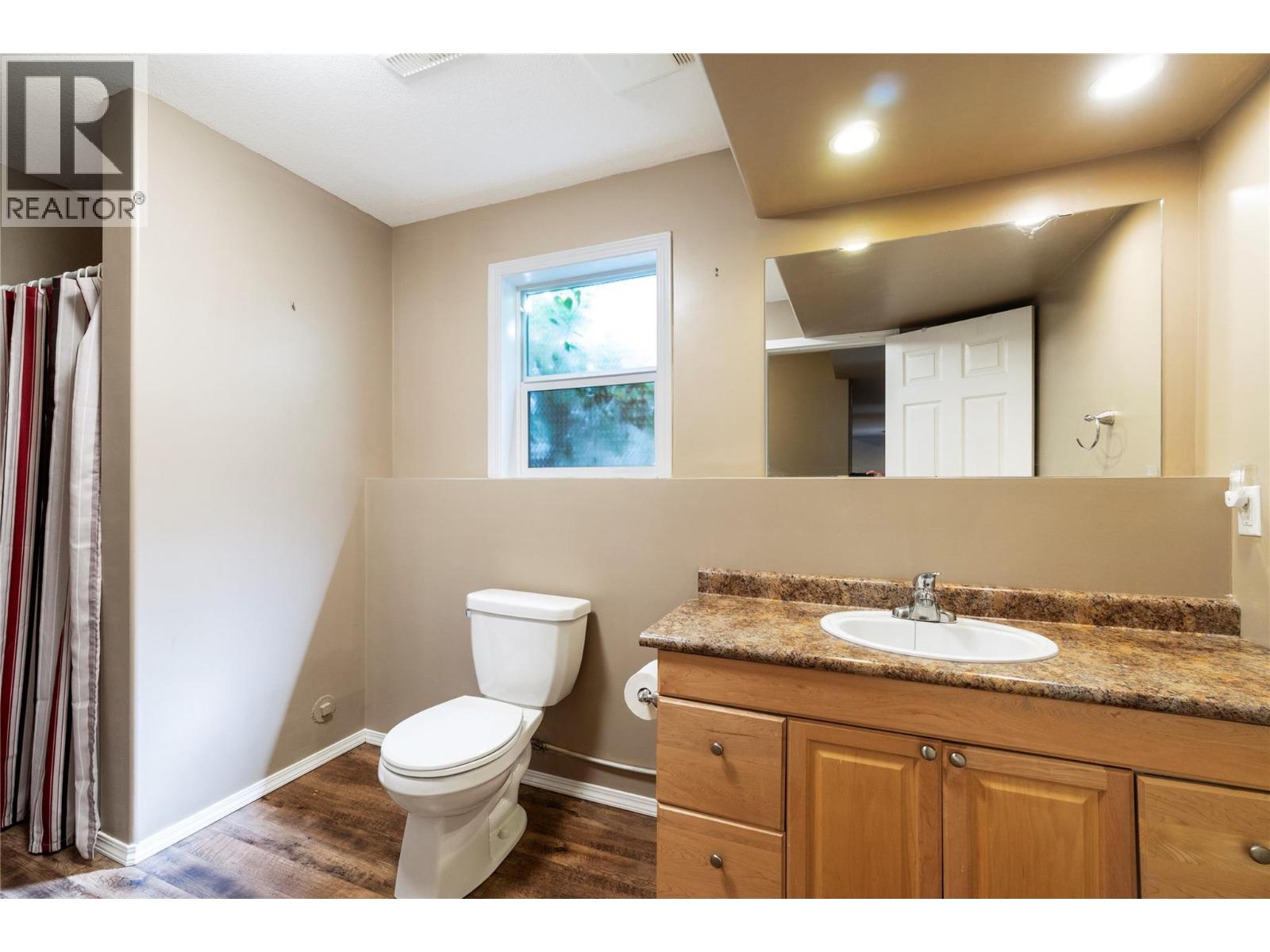 831 37 Street SE, Salmon Arm, British Columbia  V1E 3M2 - Photo 24 - 10399399