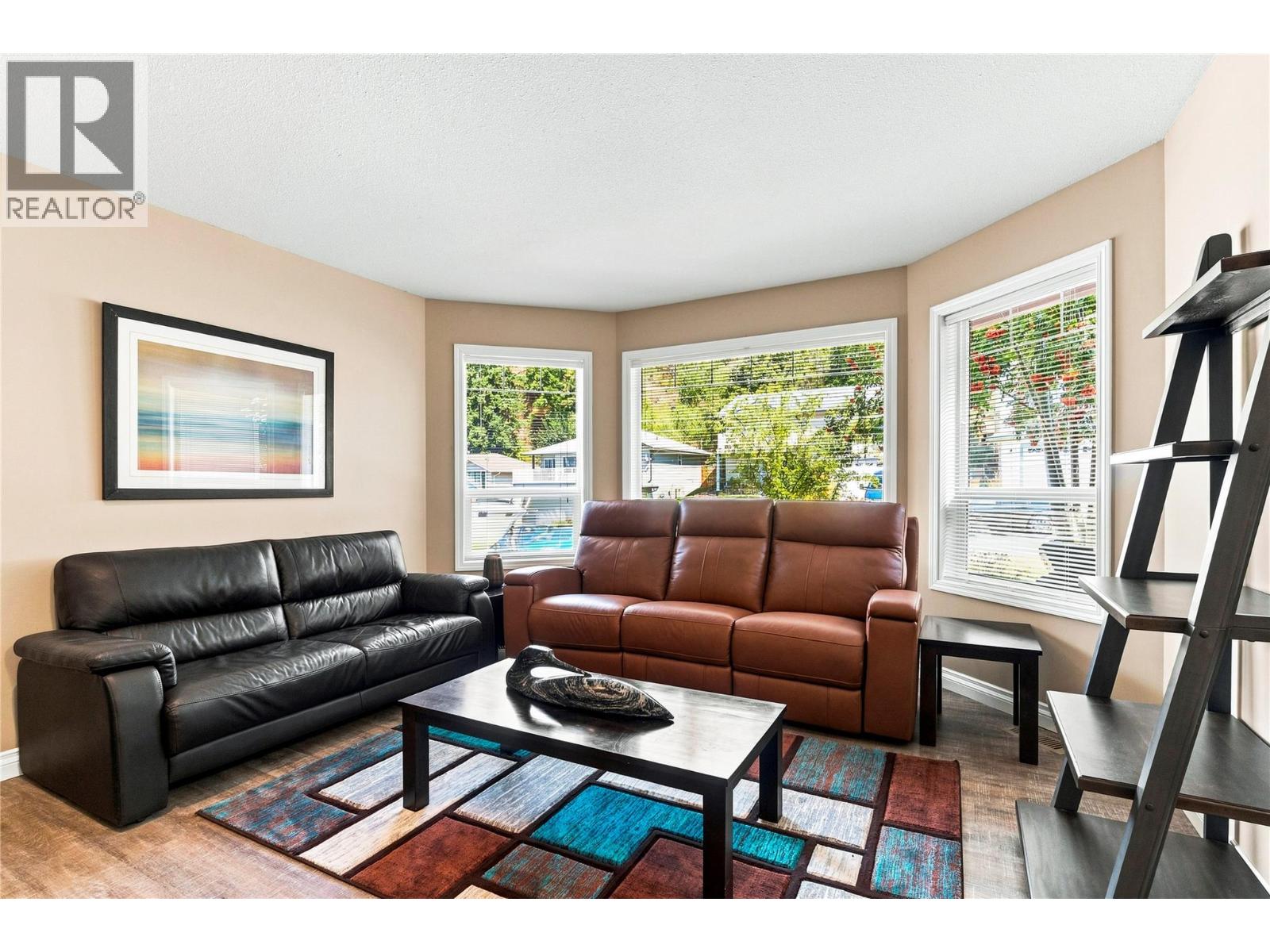 831 37 Street SE, Salmon Arm, British Columbia  V1E 3M2 - Photo 3 - 10399399