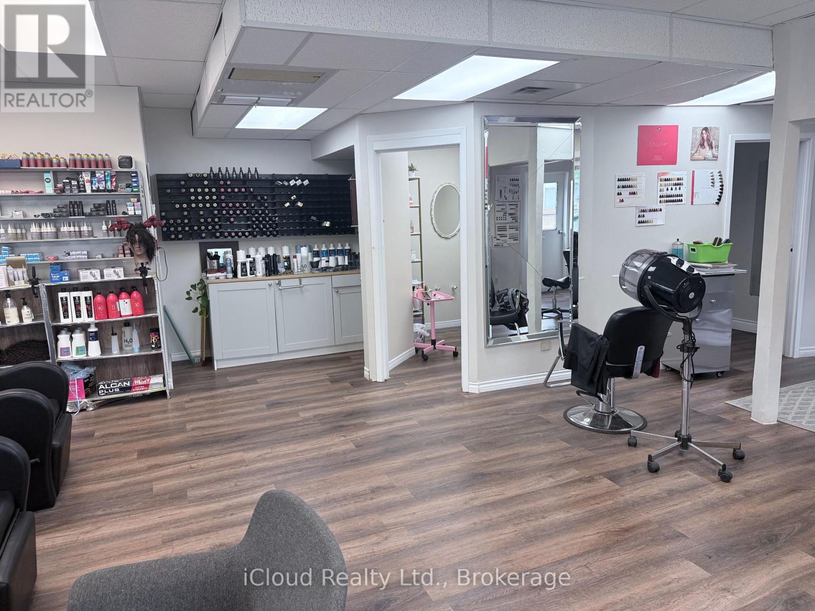37 - 45 Caithness Street N, Haldimand, Ontario  N3W 1L5 - Photo 2 - X13741786