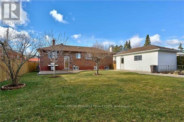 Bsmt - 205 Southview Crescent W, Oakville, Ontario  L6K 2P2 - Photo 2 - W13742842