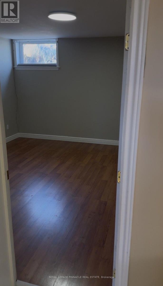 Bsmt - 205 Southview Crescent W, Oakville, Ontario  L6K 2P2 - Photo 7 - W13742842
