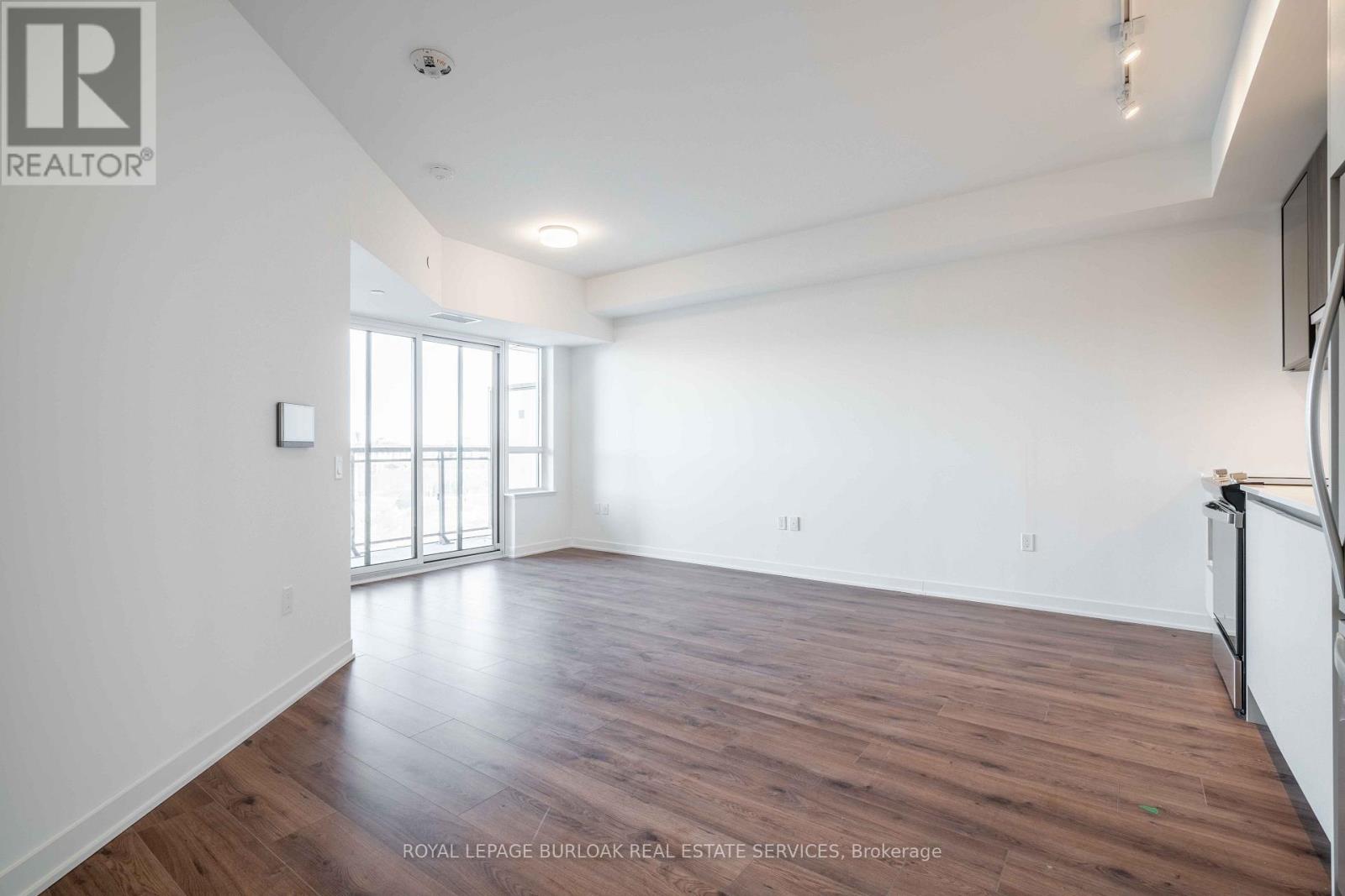 437 - 395 Dundas Street, Oakville, Ontario  L6M 5R8 - Photo 4 - W13742850