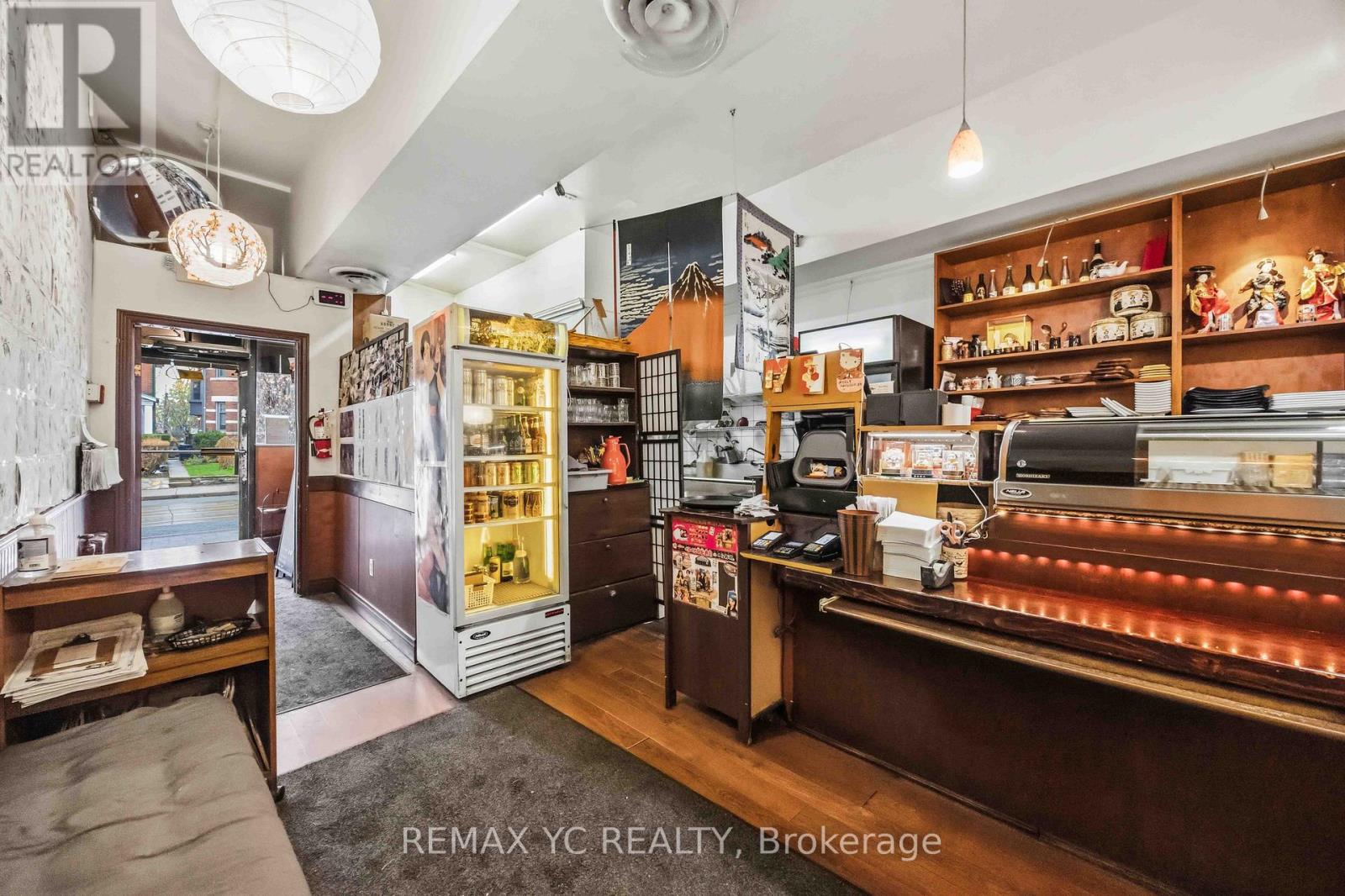 293 Roncesvalles Avenue, Toronto, Ontario  M6R 2M3 - Photo 5 - W13742872