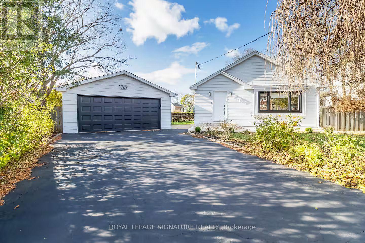133 Inglewood Drive, Oakville, Ontario  L6K 1W8 - Photo 1 - W13742882