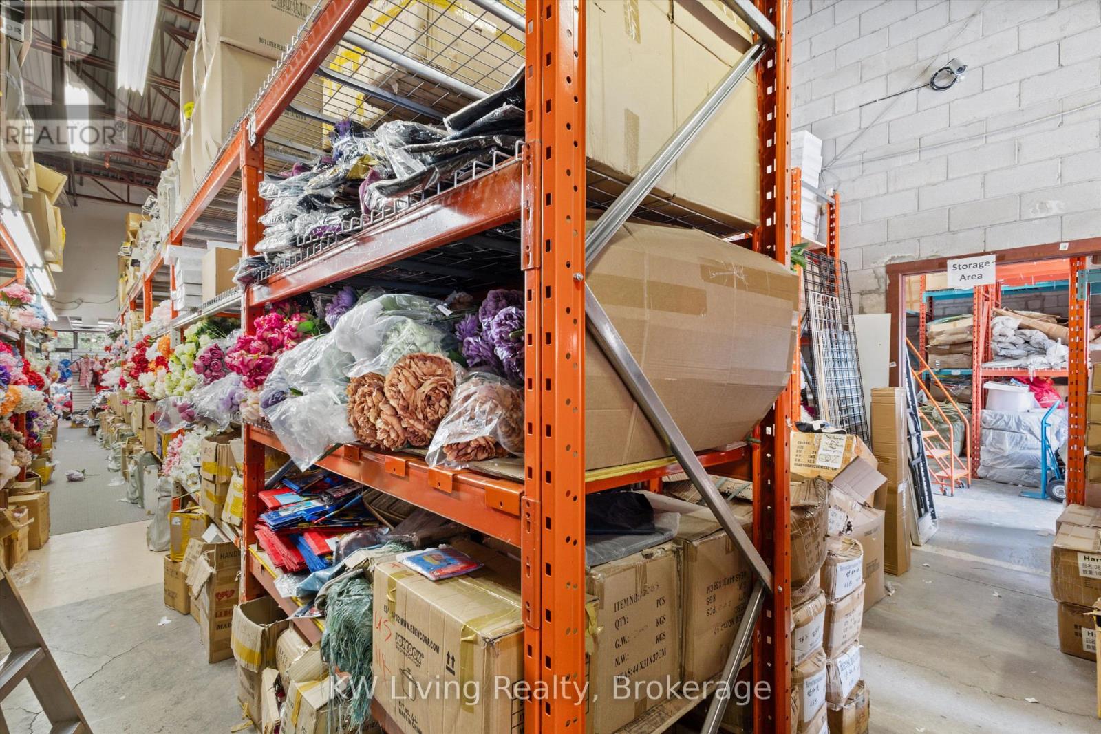 15 & 16 - 975 Pacific Gate, Mississauga, Ontario  L5T 1Y1 - Photo 17 - W13742938