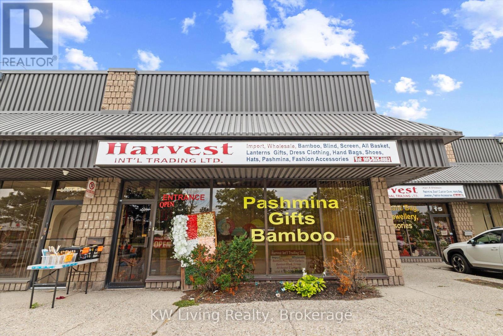 15 & 16 - 975 Pacific Gate, Mississauga, Ontario  L5T 1Y1 - Photo 5 - W13742938
