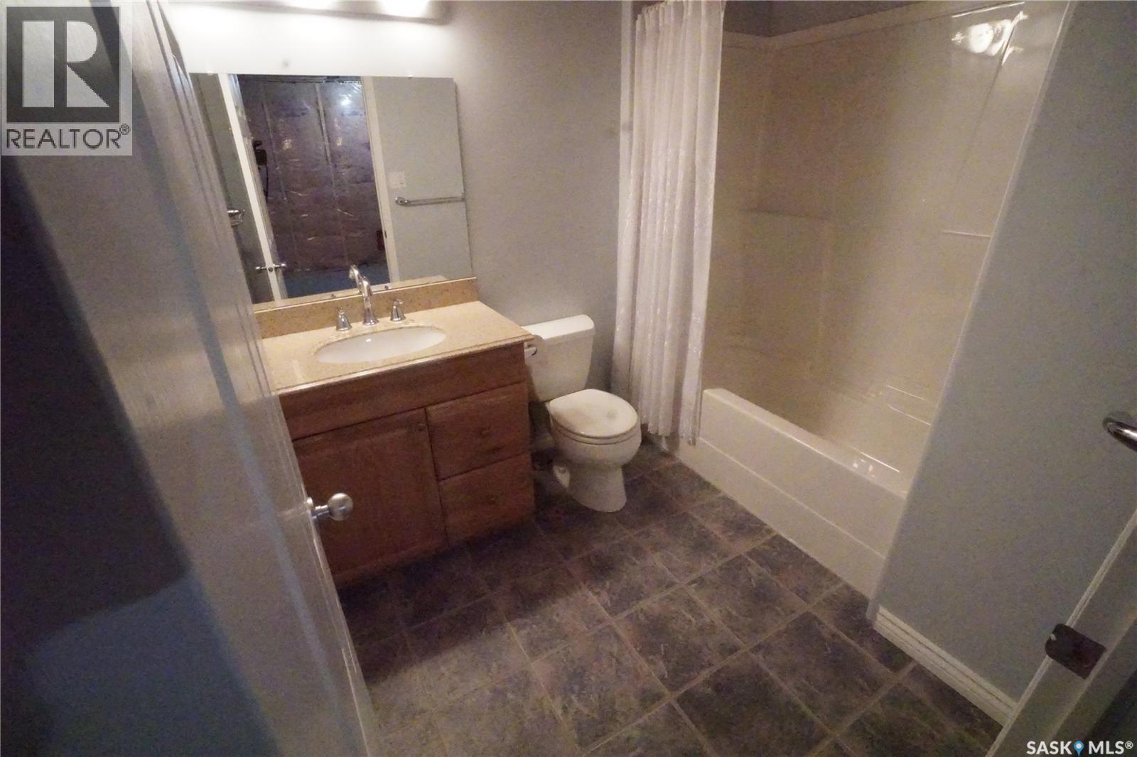4606 Juniper Drive, Regina, Saskatchewan  S4X 4R6 - Photo 30 - SK047412