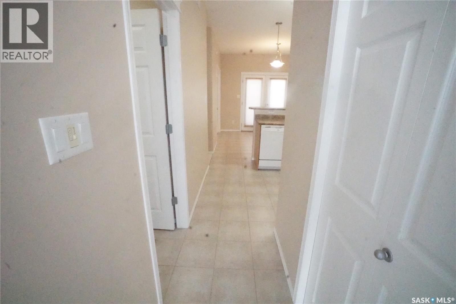 4606 Juniper Drive, Regina, Saskatchewan  S4X 4R6 - Photo 9 - SK047412