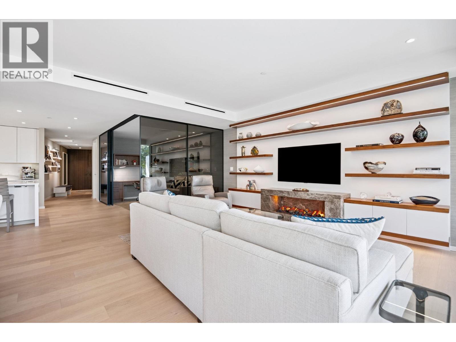 209 1355 Bellevue Avenue, West Vancouver, British Columbia  V7T 0B4 - Photo 15 - R3161329