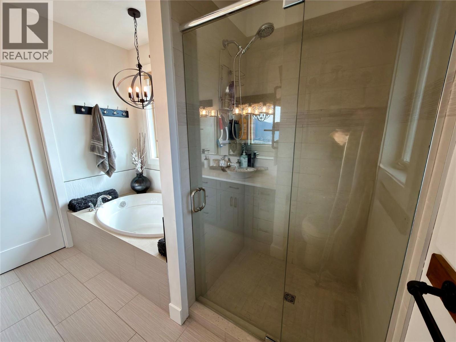7193 Apex Drive, Vernon, British Columbia  V1B 4E4 - Photo 28 - 10399724
