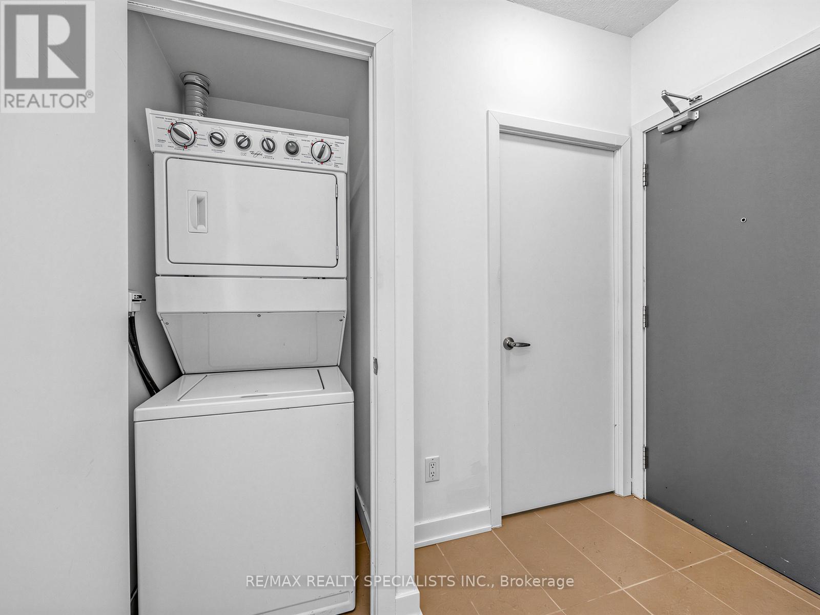 1507 - 4070 Confederation Parkway, Mississauga, Ontario L5B 0E9 - Photo 16 - W13045668