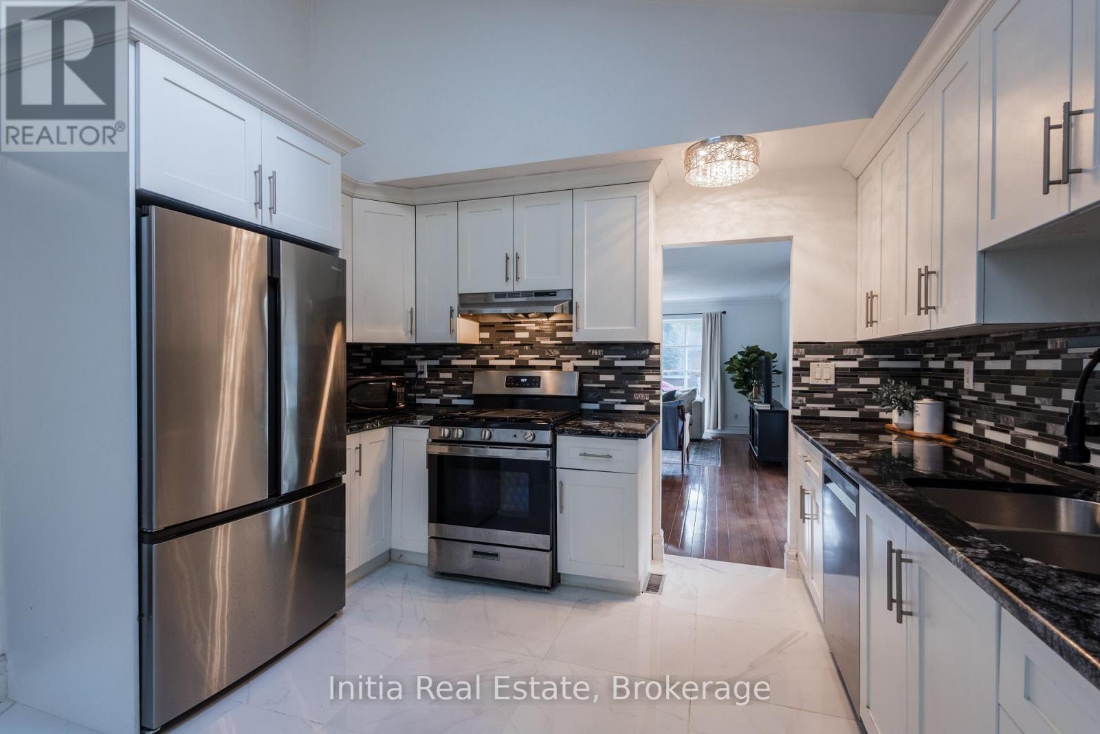 3400 St Patrick's Drive, Windsor, Ontario  N9E 3H4 - Photo 15 - X13740596
