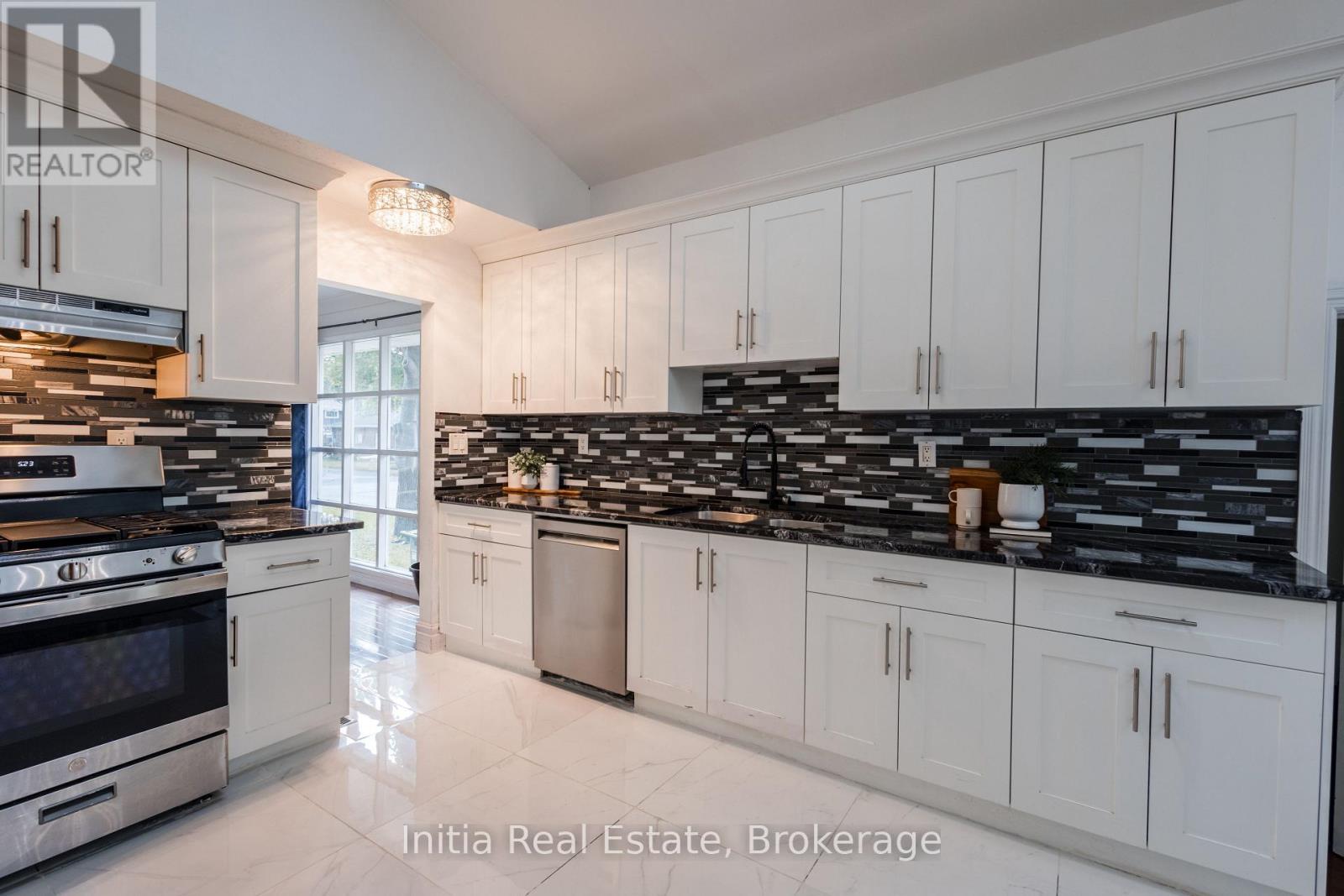 3400 St Patrick's Drive, Windsor, Ontario  N9E 3H4 - Photo 16 - X13740596