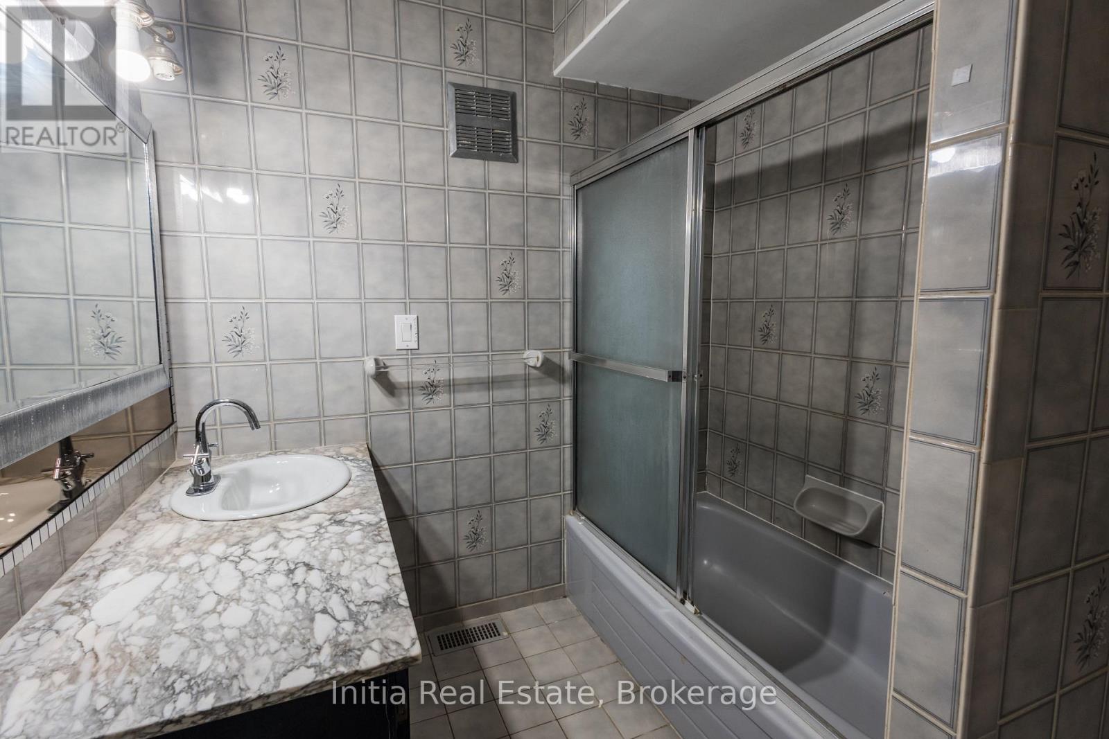 3400 St Patrick's Drive, Windsor, Ontario  N9E 3H4 - Photo 24 - X13740596