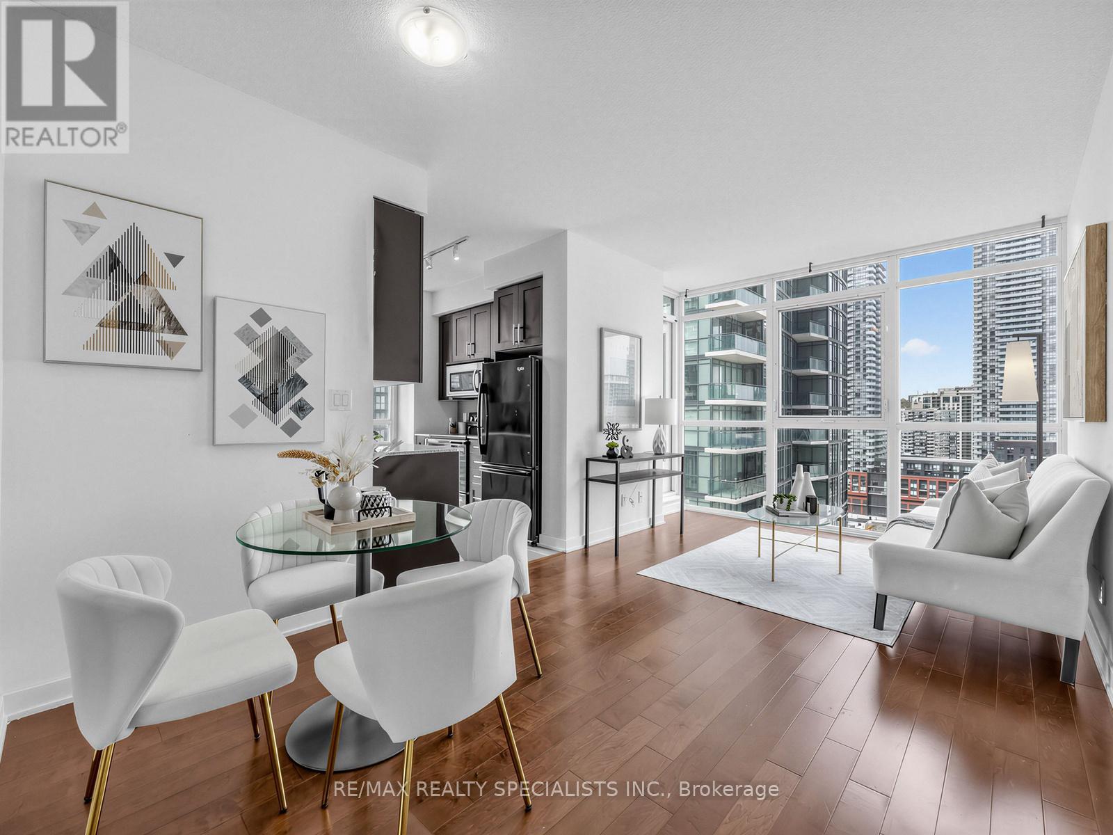 1507 - 4070 Confederation Parkway, Mississauga, Ontario L5B 0E9 - Photo 3 - W13045668
