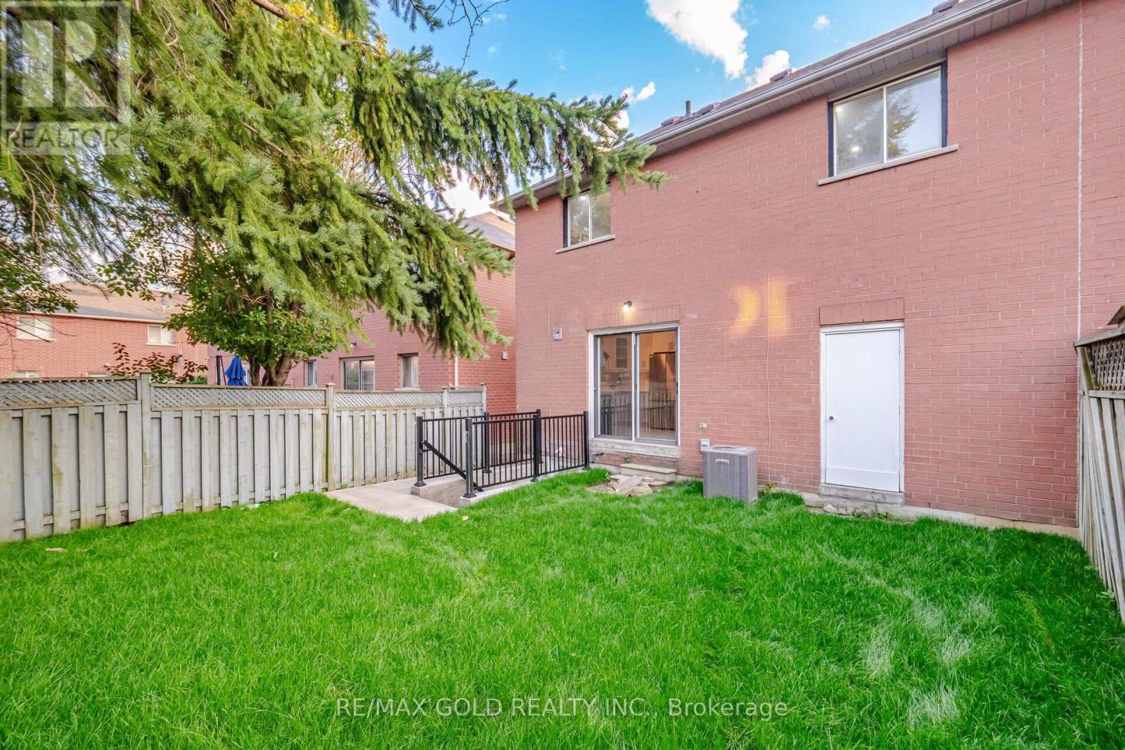 29 Fern Valley Crescent, Brampton, Ontario L6R 1K7 - Photo 44 - W13738836
