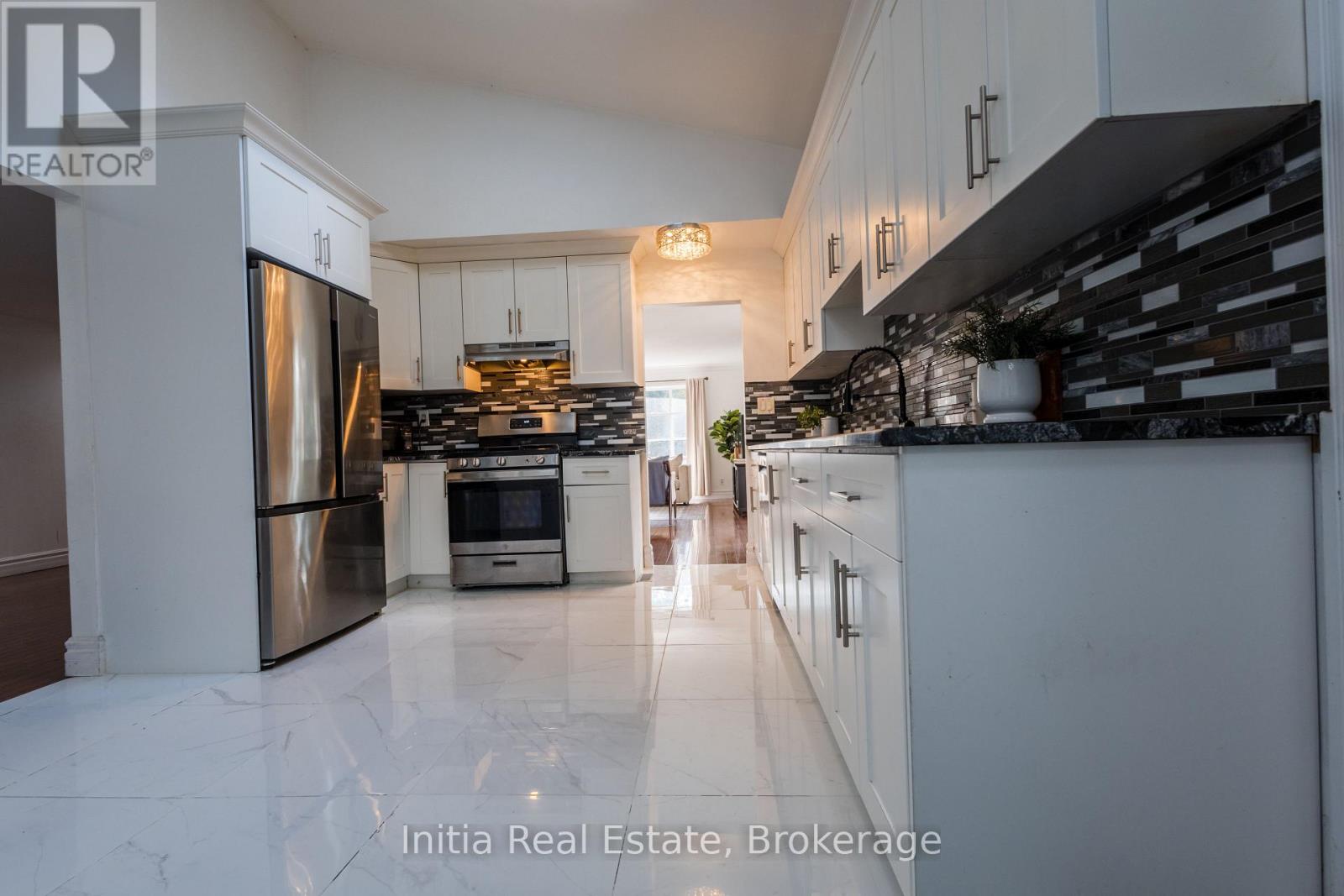 3400 St Patrick's Drive, Windsor, Ontario  N9E 3H4 - Photo 14 - X13740596