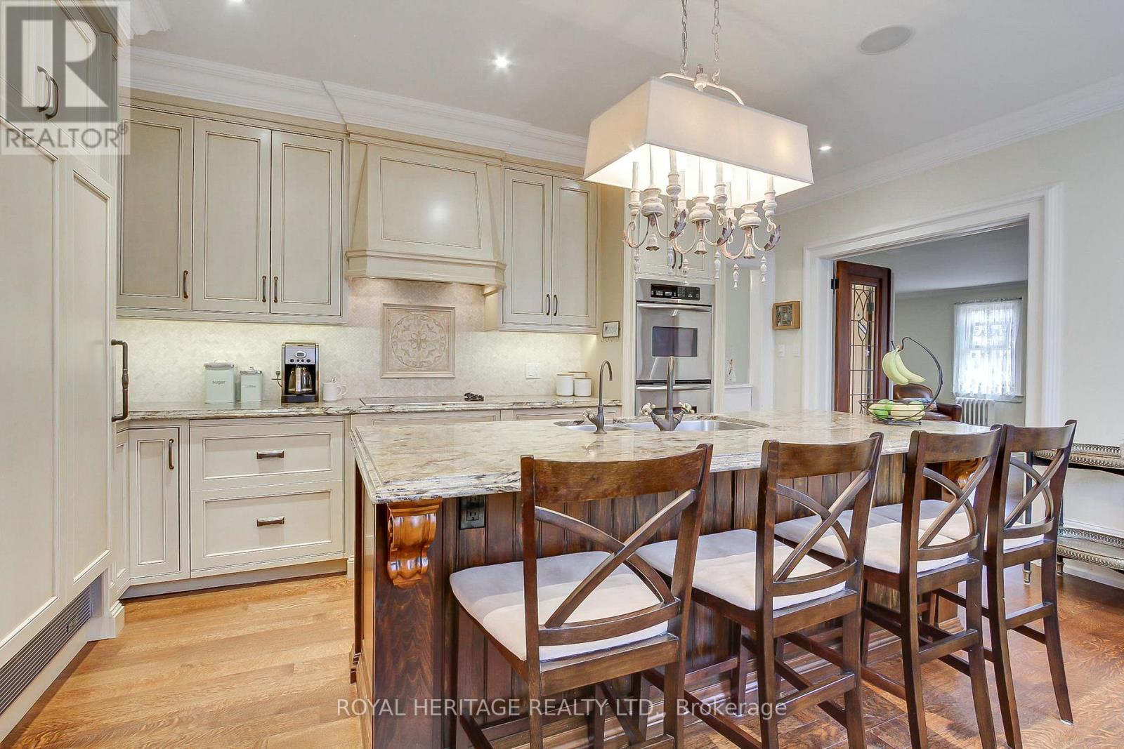 49 John Street E, Bradford West Gwillimbury, Ontario L3Z 1G3 - Photo 11 - N12952830