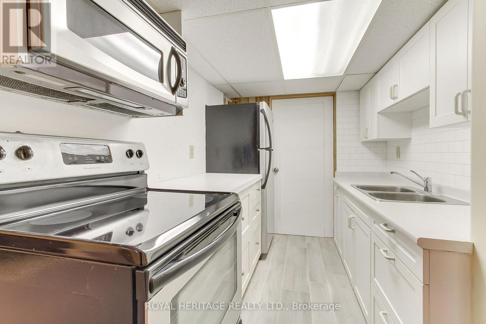 49 John Street E, Bradford West Gwillimbury, Ontario L3Z 1G3 - Photo 37 - N12952830