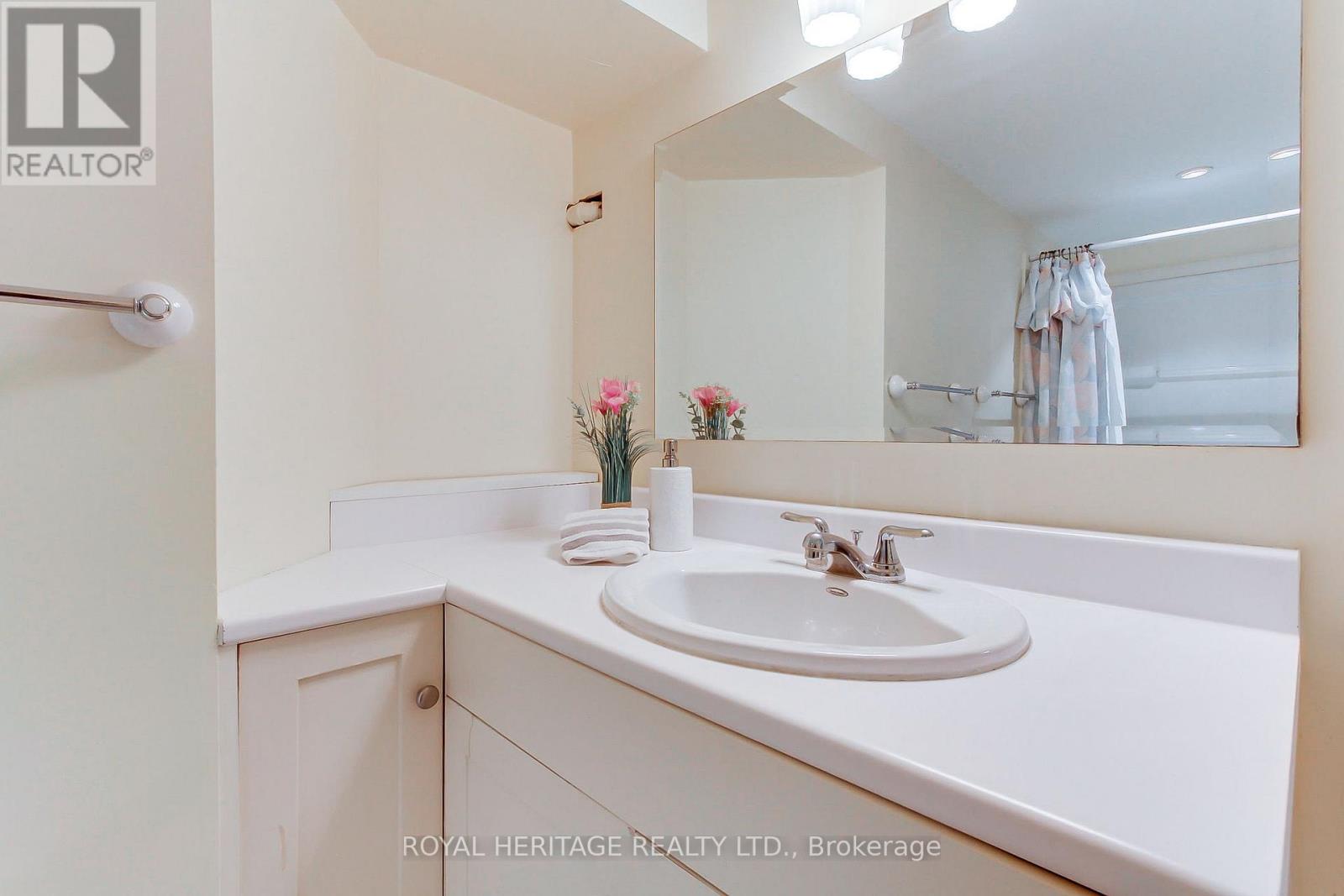 49 John Street E, Bradford West Gwillimbury, Ontario L3Z 1G3 - Photo 42 - N12952830