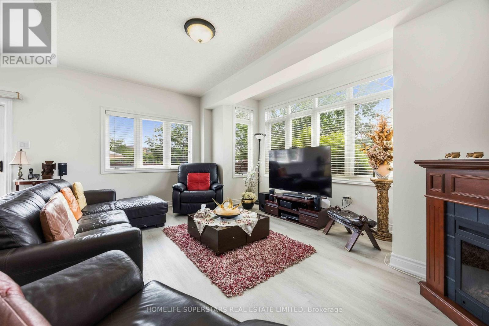 76 Riverlands Avenue, Markham, Ontario  L6B 1B6 - Photo 10 - N13645754