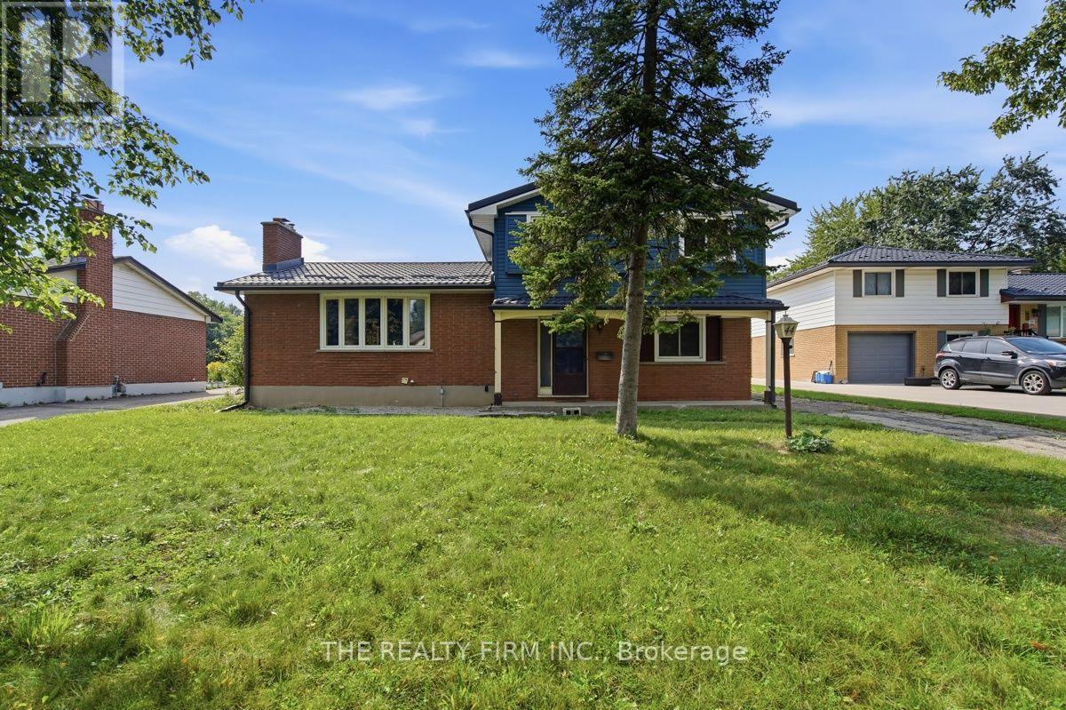 44 Ebury Place, London South, Ontario  N6C 4V4 - Photo 3 - X13743042