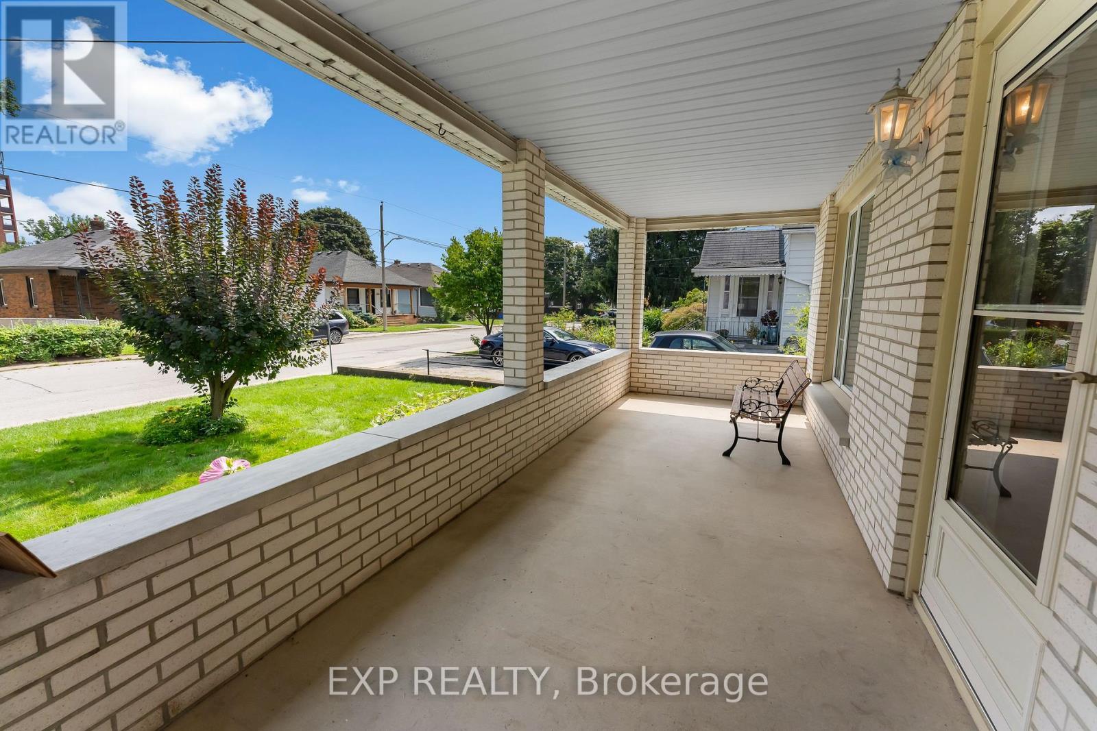 3945 St Peter Avenue, Niagara Falls, Ontario  L2J 2N9 - Photo 3 - X13742988