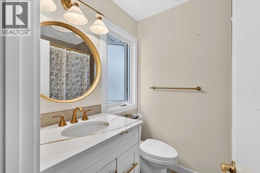 10403 Maplemont Road SW, Calgary, Alberta  T2J 1W3 - Photo 20 - A2341917