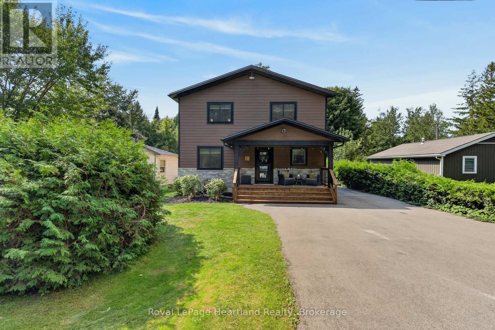 11 Maitland Avenue, Central Huron (Goderich), Ontario  N7A 3X8 - Photo 1 - X13743094