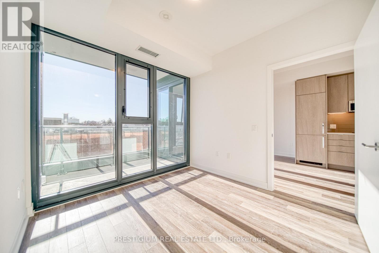 213 - 250 Lawrence Avenue W, Toronto, Ontario  M5M 1B2 - Photo 12 - C13742982