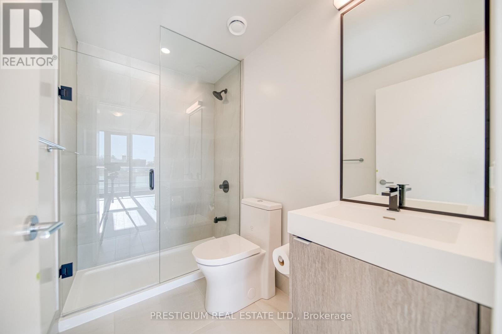 213 - 250 Lawrence Avenue W, Toronto, Ontario  M5M 1B2 - Photo 16 - C13742982