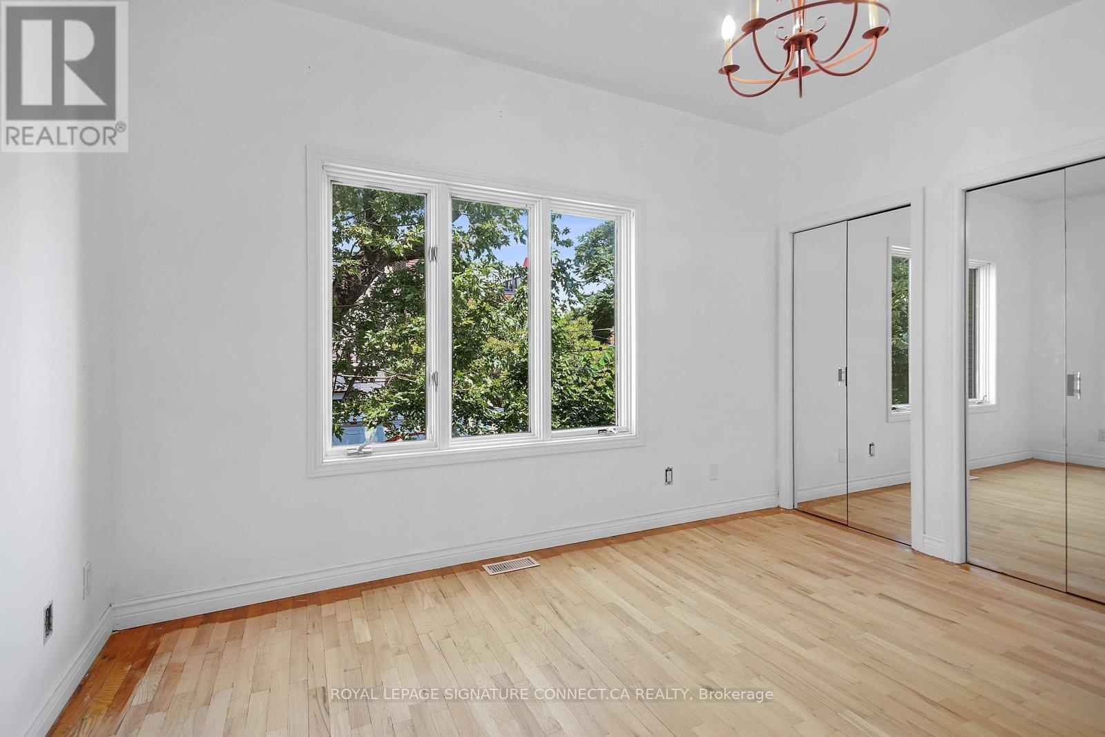 Main - 19 Mitchell Avenue, Toronto, Ontario  M6J 1C1 - Photo 12 - C13742992