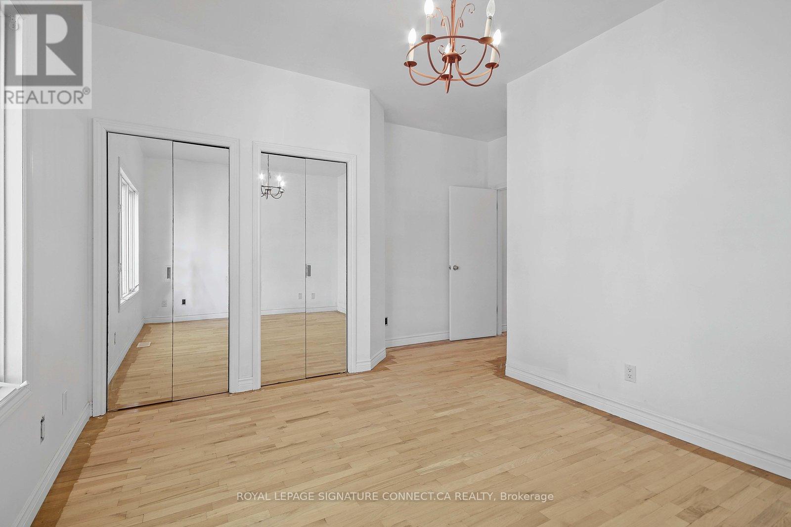 Main - 19 Mitchell Avenue, Toronto, Ontario  M6J 1C1 - Photo 13 - C13742992