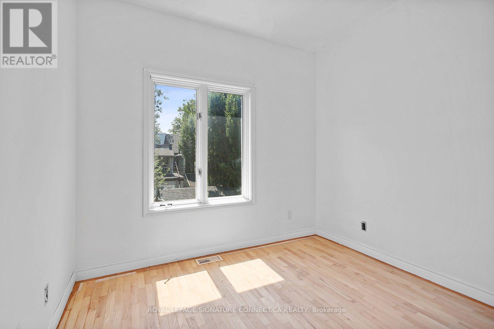 Main - 19 Mitchell Avenue, Toronto, Ontario  M6J 1C1 - Photo 16 - C13742992
