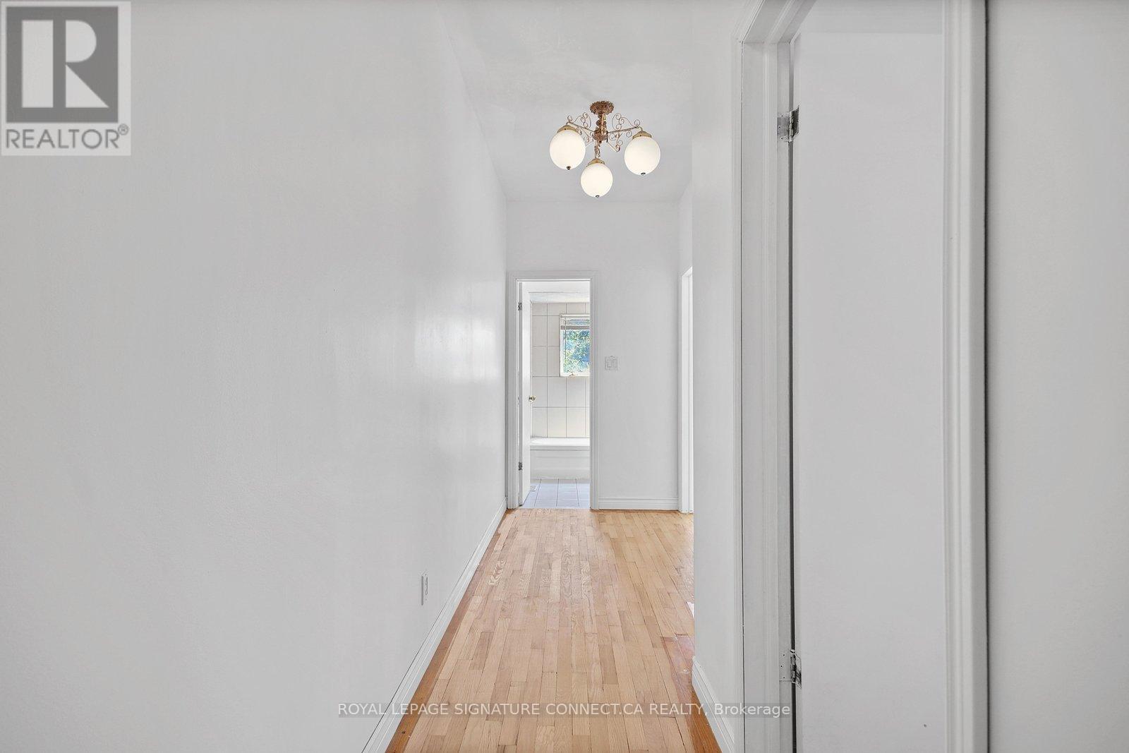 Main - 19 Mitchell Avenue, Toronto, Ontario  M6J 1C1 - Photo 18 - C13742992