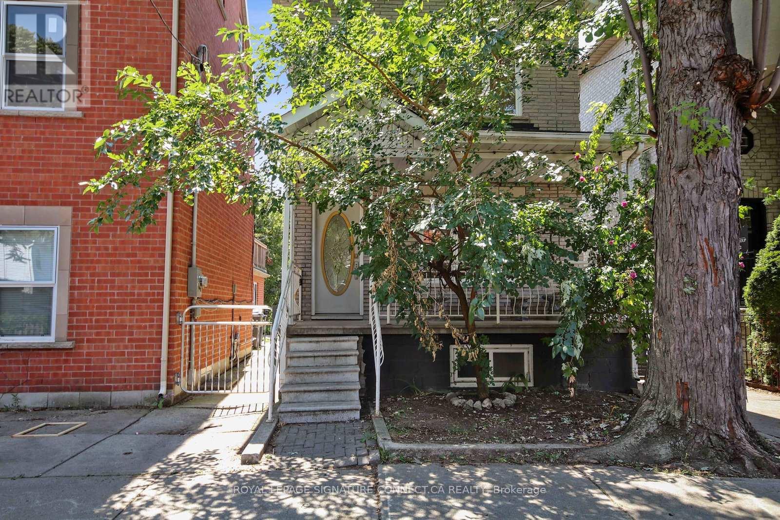 Main - 19 Mitchell Avenue, Toronto, Ontario  M6J 1C1 - Photo 19 - C13742992